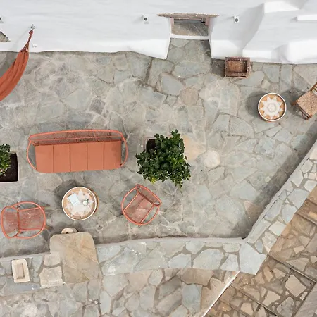 Th_eros House